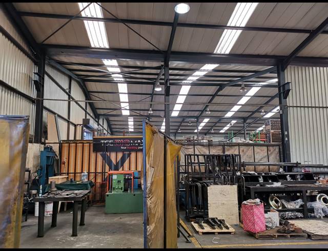 4,575M² WAREHOUSE FOR SALE IN DENVER